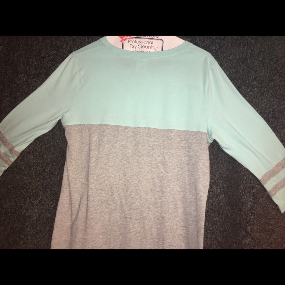 PINK VS T-shirt - Picture 3 of 3